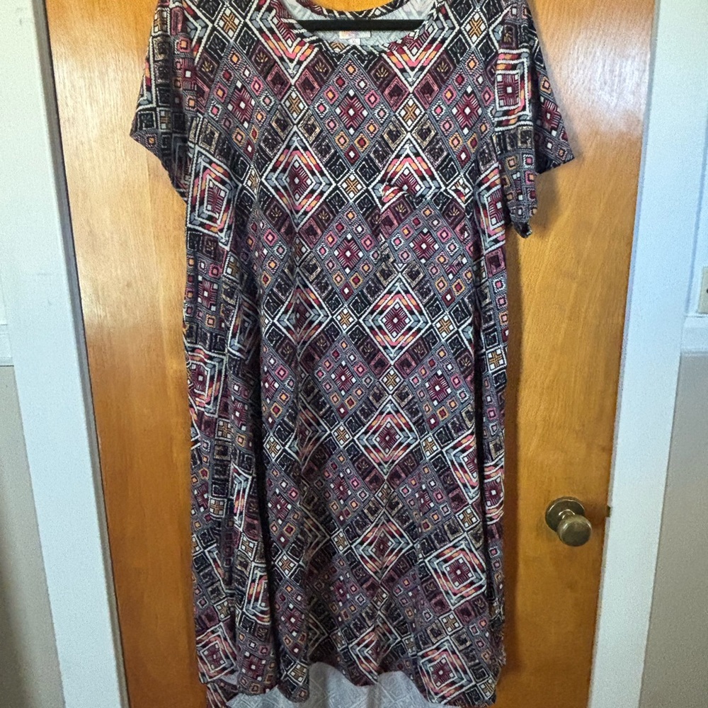 LuLaRoe Carly Swing Dress XL Geometric Patterned Dress Leggings Material Comfy!